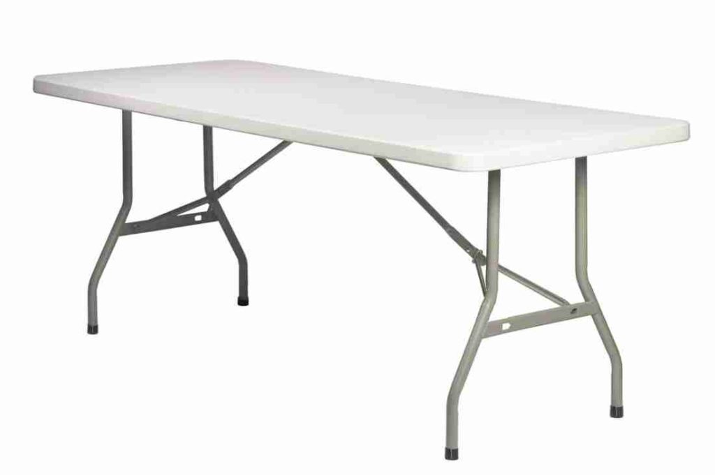 6' Plastic Rectangular Tables