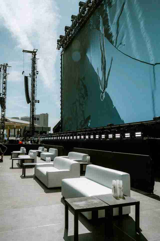 rent party lounge rentals for event like concert