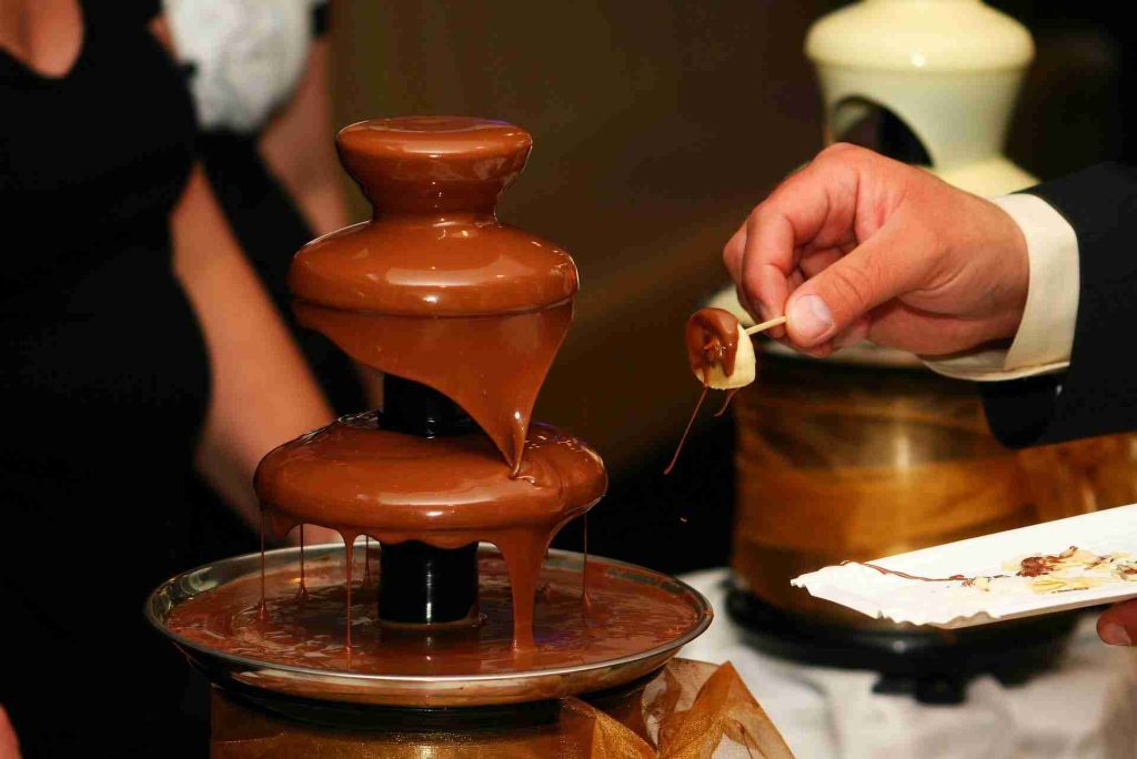 rent chocolate fountain for a wedding